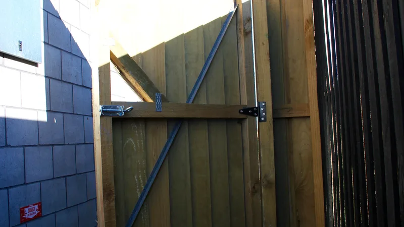 Fences & gates by 3G Griffiths Building